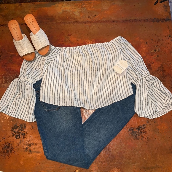 Altar'd State Tops - NWT Altar'd State Viera Top